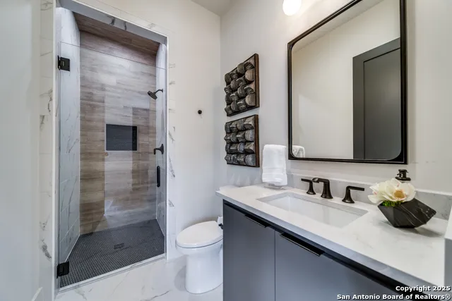 401 Oak Park Dr Unit B Boerne, TX 78006